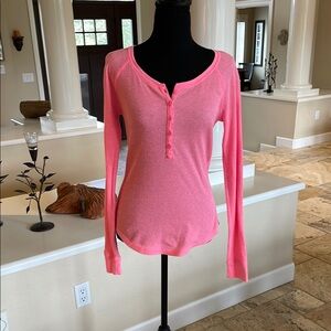 SO Fitted Button Down Henley